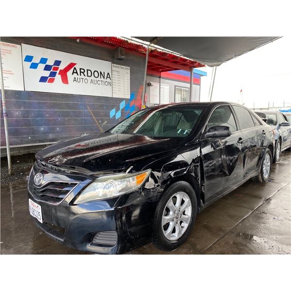 2011 TOYOTA CAMRY