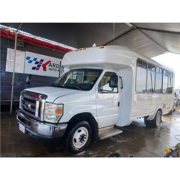 2008 FORD E450