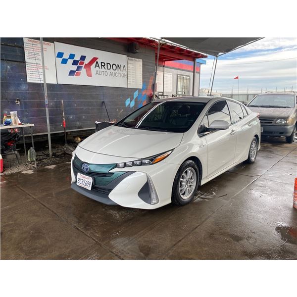 2017 TOYOTA PRIUS PRIME