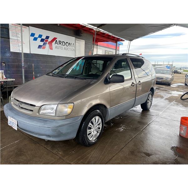 1998 TOYOTA SIENNA