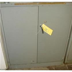 LOT - CABINET W/ CONTENTS