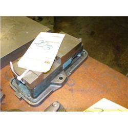 MACHINE VISE