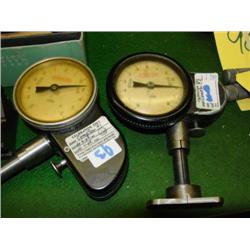 LOT - (2) COMTOR GAGES