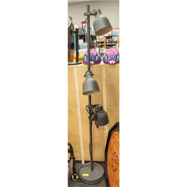 FLOOR LAMP