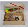 Image 1 : BOX WITH 1900S DOLL PARTS