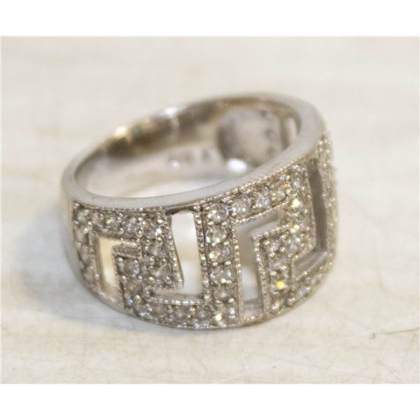 BRAND NEW SIZE 6 ESTATE RING