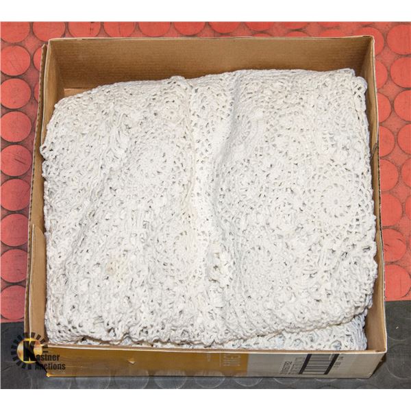 LARGE LACE TABLE CLOTH