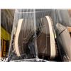 Image 4 : Pallet #186 - 100 piezas de calzado