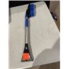 Image 1 : Snow brush