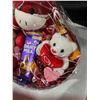 Image 2 : Chocolate and stuffie basket