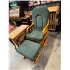 Image 2 : Glider rocker and ottoman