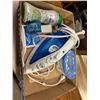 Image 1 : Iron and cleaners