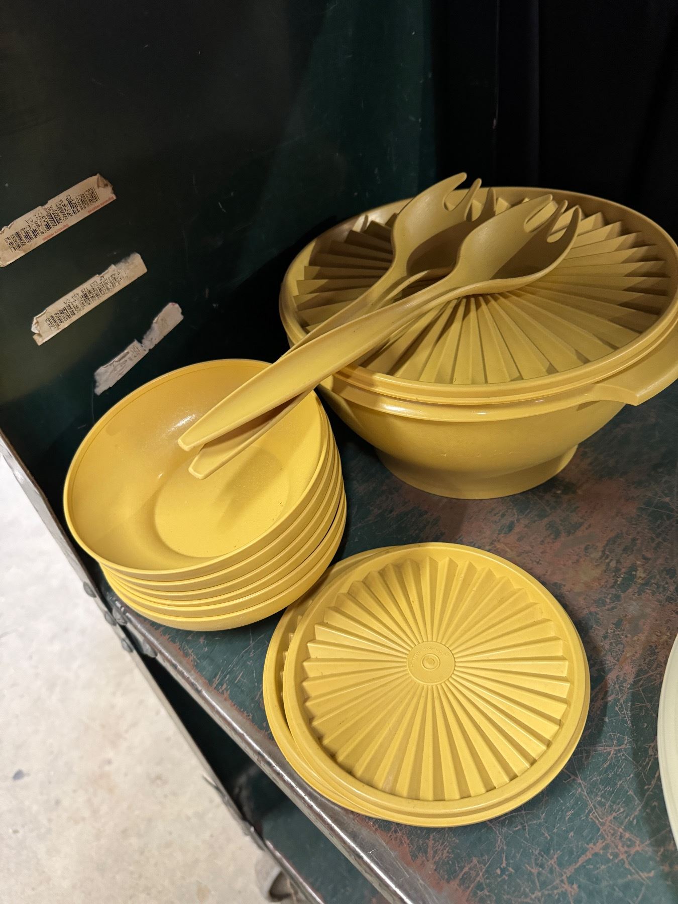 Old Tupperware Products Ontdek De Charme Van Deze Vintage Tupperware Old Tupperware Products Ontdek De Charme Van Deze Vintage Tupperware