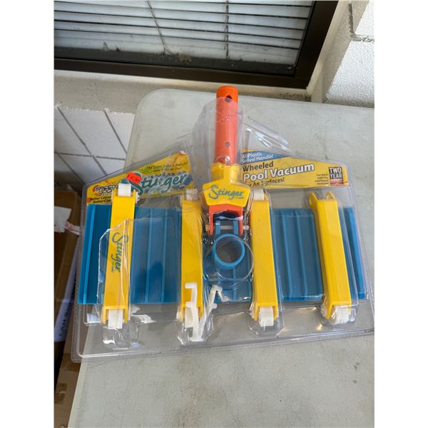 Stinger pool vacuum new