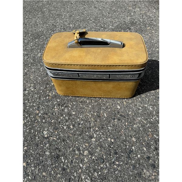 Samsonite make up travel case