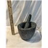 Image 1 : Mortar and pestle
