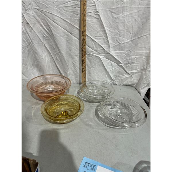 Vintage depression glass mixing bowls