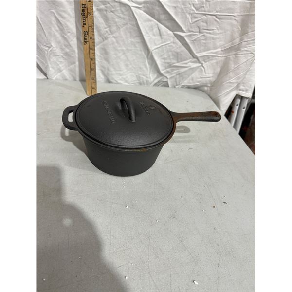 Woods cast iron pot