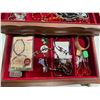 Image 3 : Jewelry box and contents