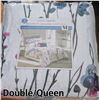 Image 1 : Double/Queen size luxury quilt set with floral pattern, includes 3 pieces, new.