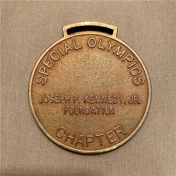 SPECIAL OLYMPICS MEDALLION JOSEPH P KENNEDY JR FOUNDATION 1960'S GOLD MEDAL