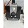Image 3 : Kodak Brownie Hawkeye Camera Flash Model plus accessories