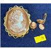 Image 1 : Antique Cameo Brooch with Matching Clip-on Earrings (need repairs)