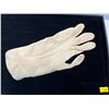 Image 2 : Vintage Ladies Dress Gloves (off white)