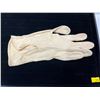 Image 3 : Vintage Ladies Dress Gloves (off white)