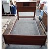 Image 1 : Vila Cherry Stained Maple Twin Bedroom Set made in the 1950's