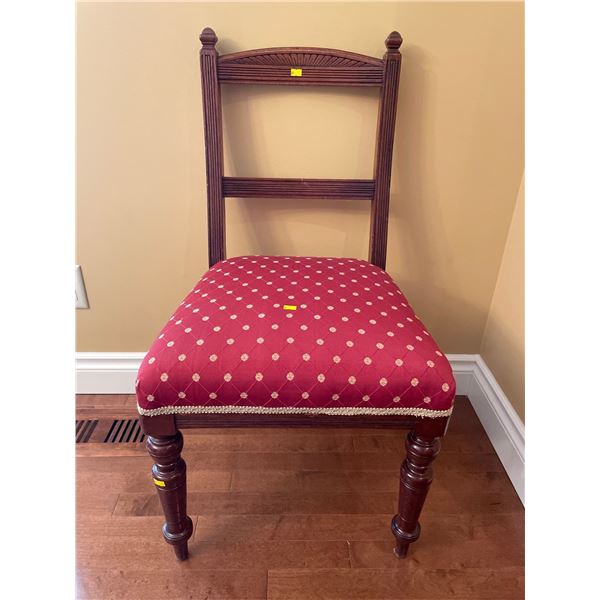 Antique Upholstered Decorative Chair 20Lx22x34.5H