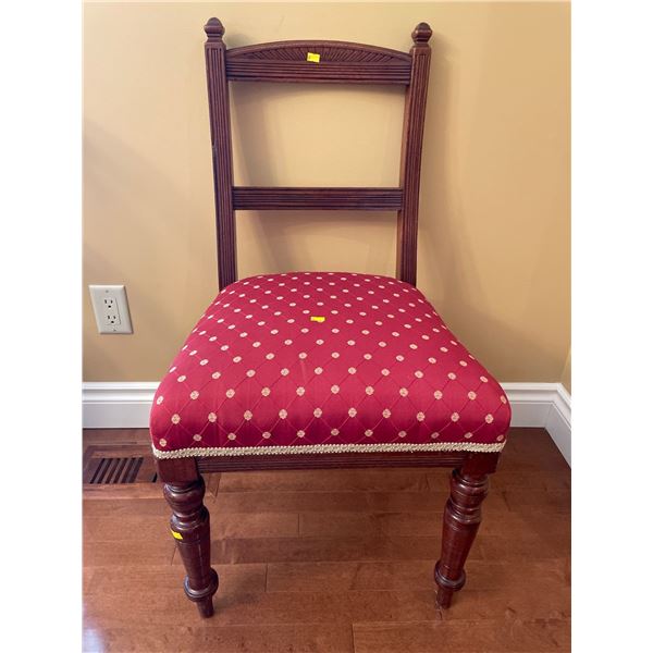 Antique Upholstered Decorative Chair 20Lx22x34.5H