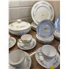 Image 3 : Wedgewood Bone China Made In England Westbury - 6 Piece Dinner Set With Serving Dish