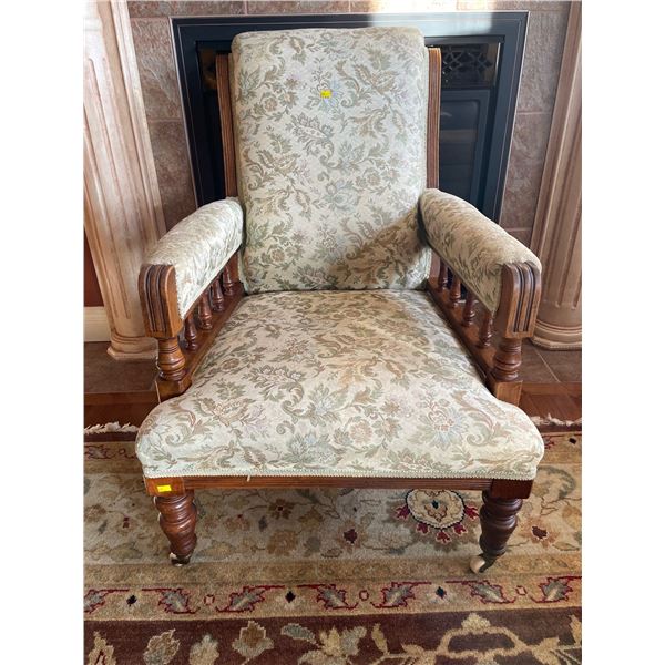 Antique Oak Upholstered Arm Chair 27Lx36Dx37H
