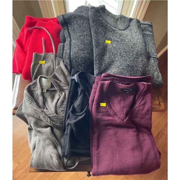 Assorted Collection Of Ladies Sweaters Size XL to 2X