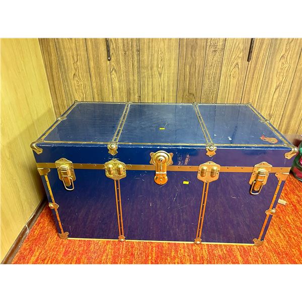 Antique Steamer Trunk Contents Included 40Wx22Hx21D