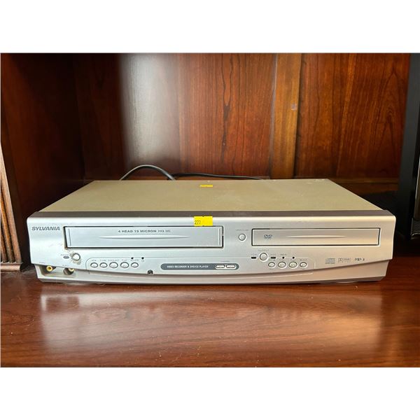 Sylvania Video Cassette Recorder & DVD Player Model DVC845E Beck