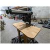 Image 4 : CRAFTSMAN 10" RADIAL ARM SAW WITH WOOD BASE. MODEL 113.231020