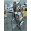 Image 1 : LOUISVILLE 3' STEP LADDER (MEASURES 5')