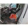 Image 8 : *R* 2002 CHEVROLET EXPRESS VAN, WHITE, VIN 1GCFG25M321212661,