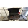 Image 2 : BROIL-MATE 2 BURNER BBQ