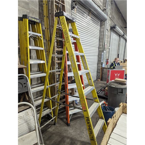 8' FEATHERLITE STEP LADDER