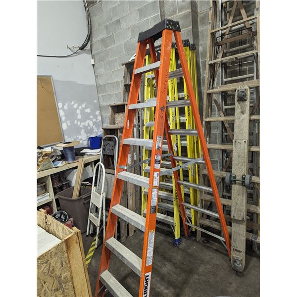 ALLRIGHT 8' FIBERGLASS STEP LADDER