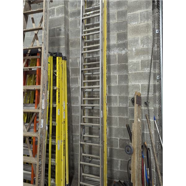 20' ALUMINUM EXTENSION LADDER