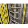 Image 2 : 20' ALUMINUM EXTENSION LADDER