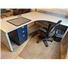 Image 3 : STEELCASE 6'X7' CORNER DESK WITH REMOVABLE TRANSACTION COUNTER. SET OF DRAWERS AND 4 CHAIRS
