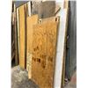 Image 2 : GROUP LOT ASST LUMBER. PLYWOOD OFFCUTS AND 2X4'S UP TO 10' (APPROX 24), MANY HAVE SCREW HOLES