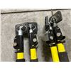 Image 3 : GROUP OF 4 TASK QUICK SUPPORT RODS 6'9"-13'3"