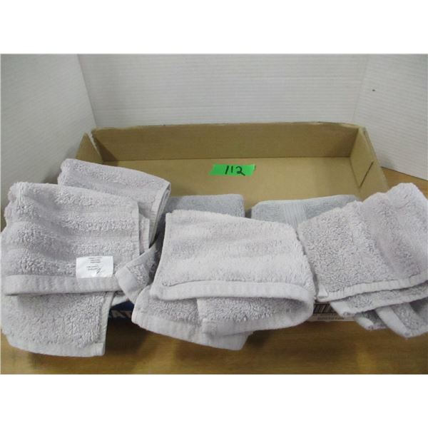 FLAT C/W 6 FACE CLOTHS