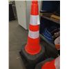 Image 1 : 10 Safety Cones